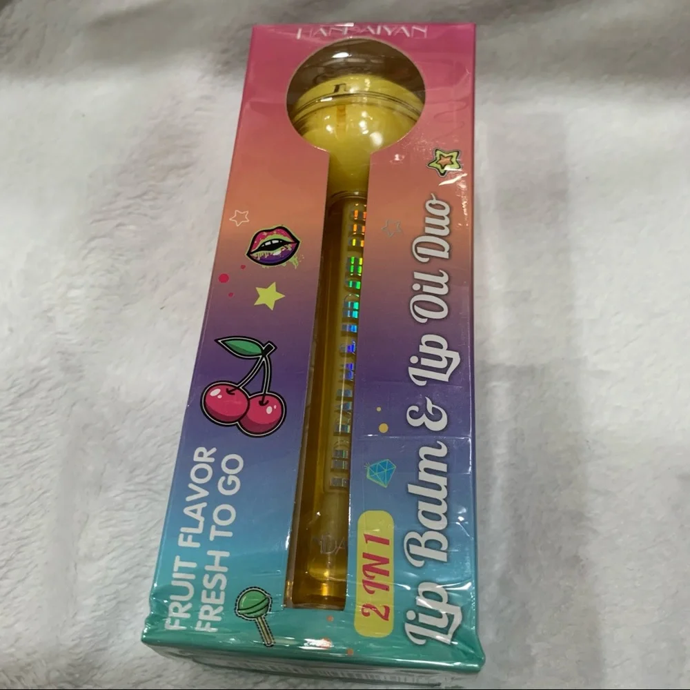 Yellow 2 in 1 Lollipop Lip Balm and Lip Gloss Oil Temperature Color Changing NIB